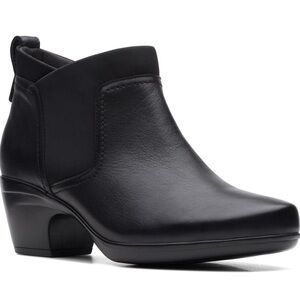 Clarks Of England Womens Shoes Emily Leather Chelsea Ankle Boots - Sz 7 1/2